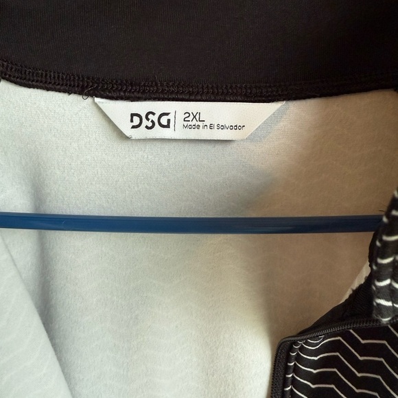 DSG Women’s Black and White Half-Zip Pullover, Size 2X - Picture 2 of 6